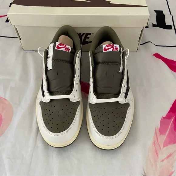 Travis Scott X Air Jordan 1 Low Og Olive Sneakers